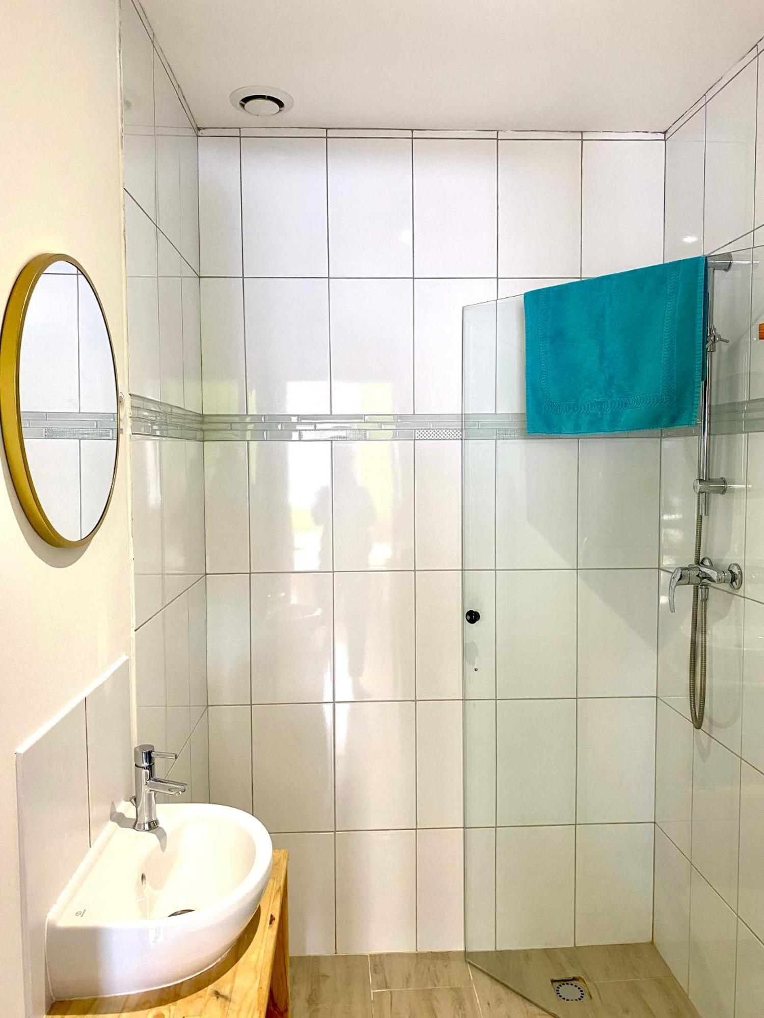 La Petite Escapade Apartment Кале Екстериор снимка