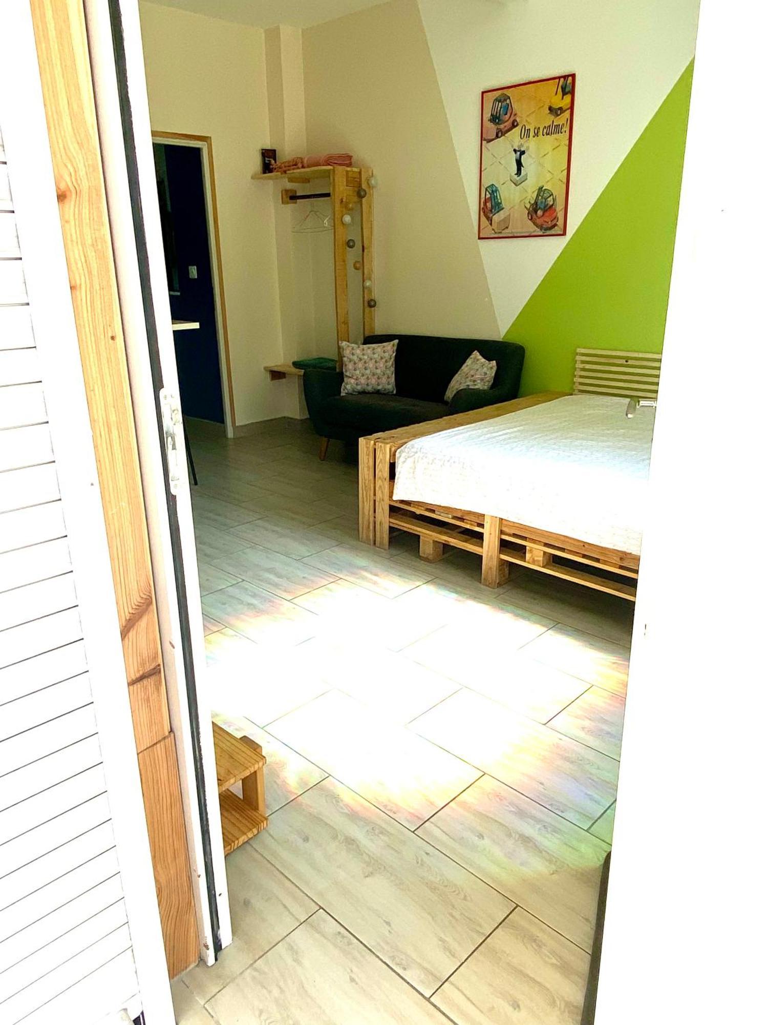 La Petite Escapade Apartment Кале Екстериор снимка